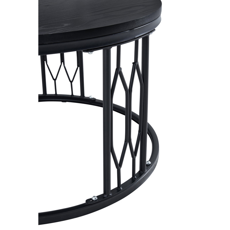 Table basse noire ronde en panneau de fibres à densité moyenne de 27,5 pouces de diamètre. Une table basse ronde pour le salon avec un design industriel rustique, avec des pieds en métal robustes et un assemblage facile.