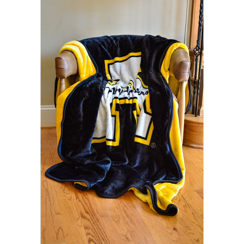 Couverture University XL, Appalachian State