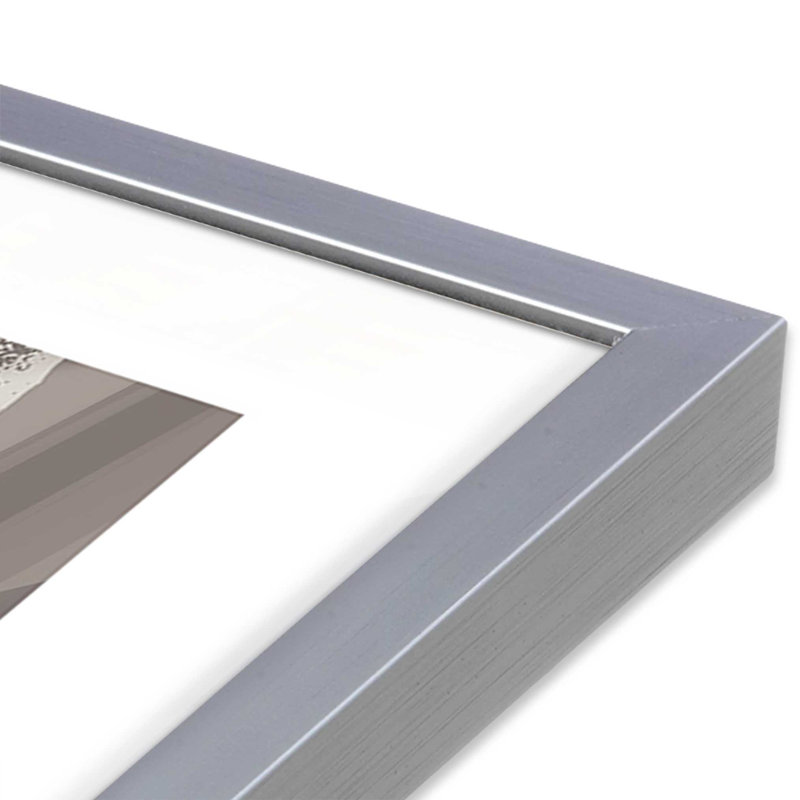 Ensemble de 3 gravures Timeless Grains, Cadre en chrome poli, H 17,5 po x l 25,5 po x P 1,25 po