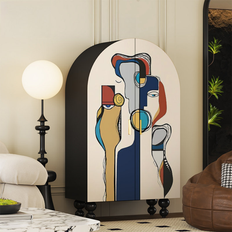 Armoire arquée avec tablettes et portes