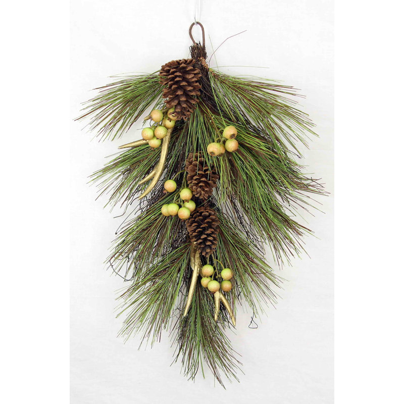 Ornement avec baies et antlers