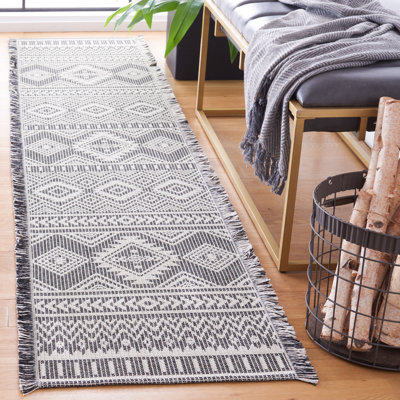 Tapis ivoire / noir Belniak
