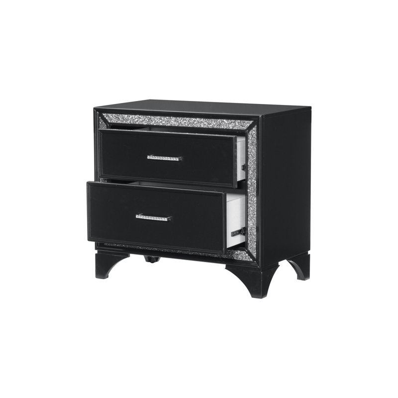 Ensemble de chambre à coucher à panneau noir Mareda Amalee, Noir, Très grand, Trois articles : lit, deux tables de chevet