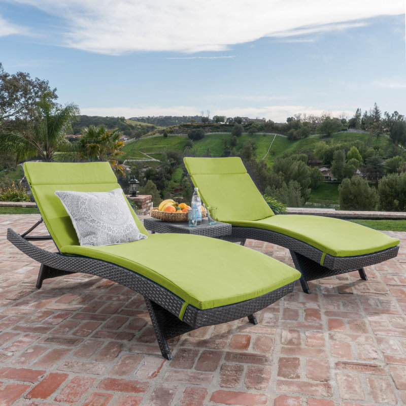 Ensemble de chaises longues inclinables 79,25 po avec coussins et table Brezza, Vert vif, Gris