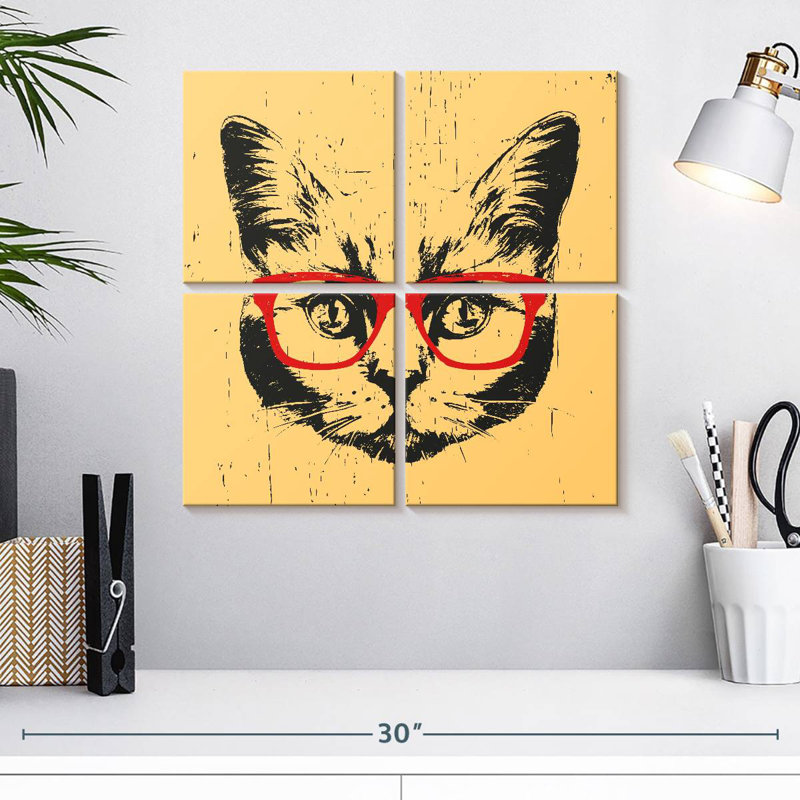 Chat avec lunettes, H 18 po x l 18 po