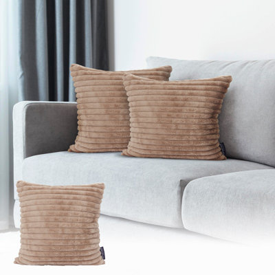 Housse de coussin en fourrure