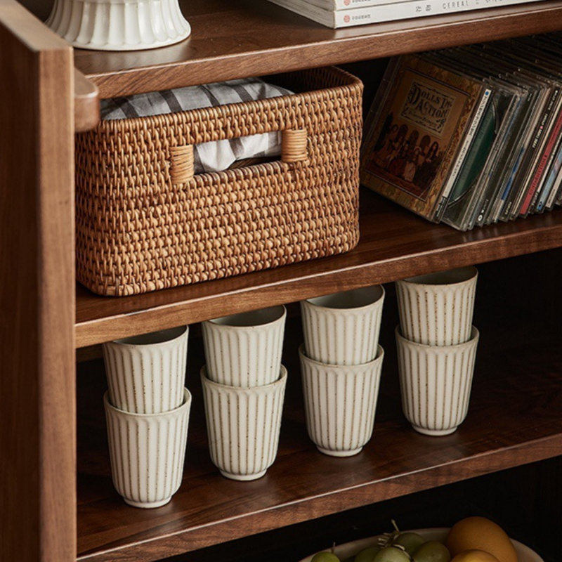Un buffet long et simple, H 39,37 po x l 62,99 po x P 14,96 po