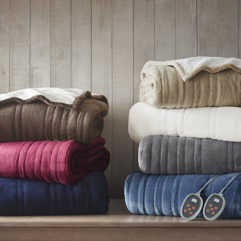Twin Ivory Knitted Reversible Heated Blanket