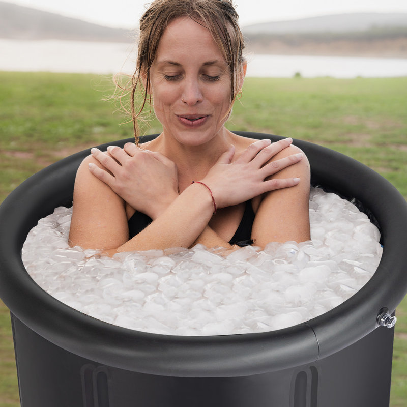 Baignoire glacée 105 gallons avec couvercle, H 29,50 po x l 31,50 po x P 31,50 po