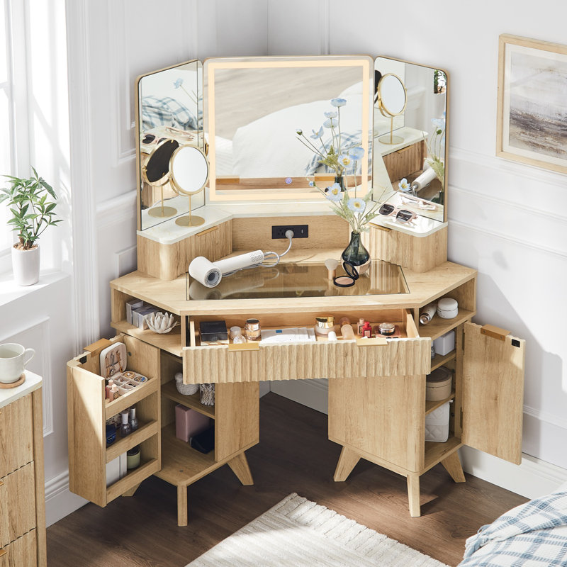 47.3" W Fluted Corner Makeup Vanity, Natural Oak