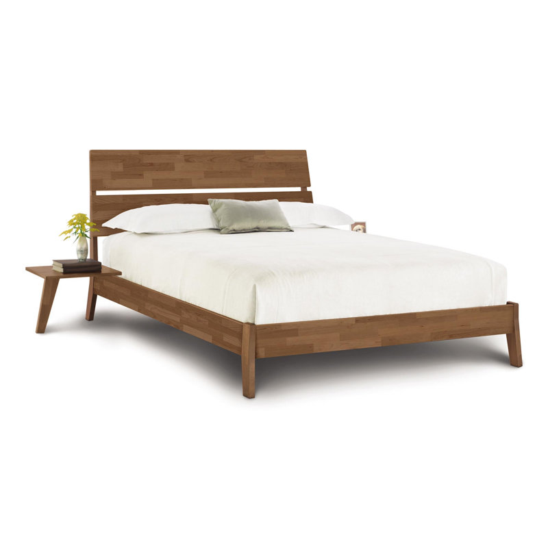 Lit plateforme en bois massif Linn, Double, Saddle Cherry