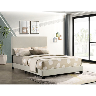 Lit double à panneau tapissier pleine grandeur crème avec tête de lit rembourrée, bois d'ingénierie et mousse, pieds noirs solides pour la chambre d'amis en tissu d'ameublement, fabrication en mousse, utilisation