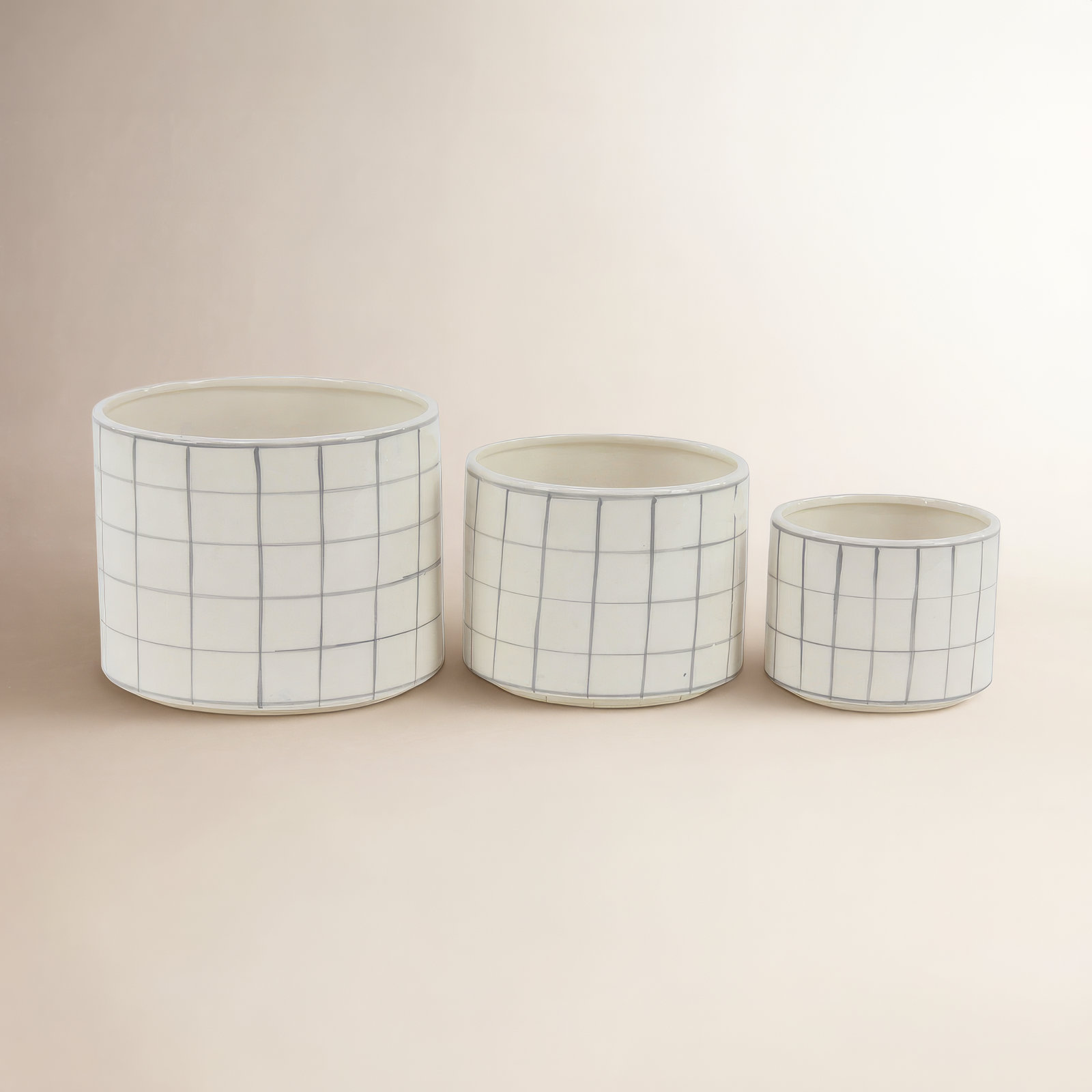 Crete 10'' Ceramic Table Vase, White/Gray