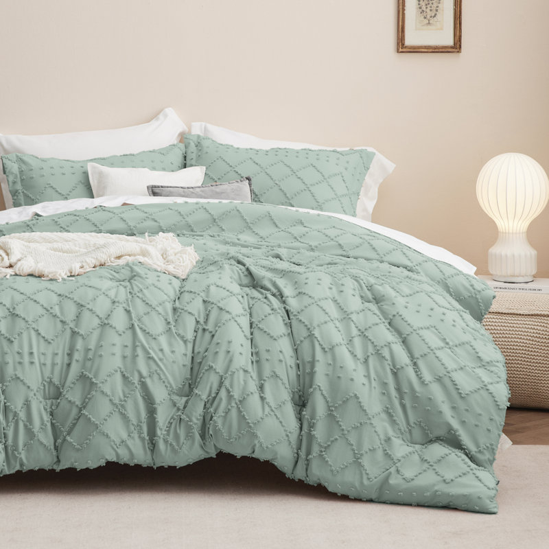 Best Seller Bedsure Embroidered Tufted All-Season Comforter Set, Sage Green, Twin Comforter + 1 Standard Sham