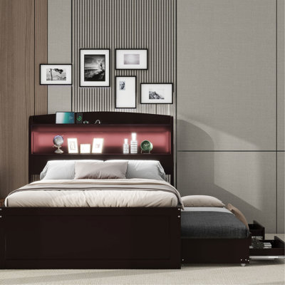Lit simple TG avec options de rangement, tête de lit à DEL et station de charge, rangement plateforme brun foncé, tête de lit, chargement, 2 tiroirs, style lit gigogne