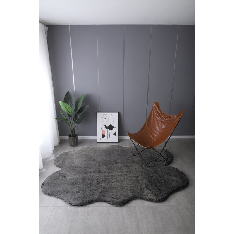 Tapis noir à poils longs Furry