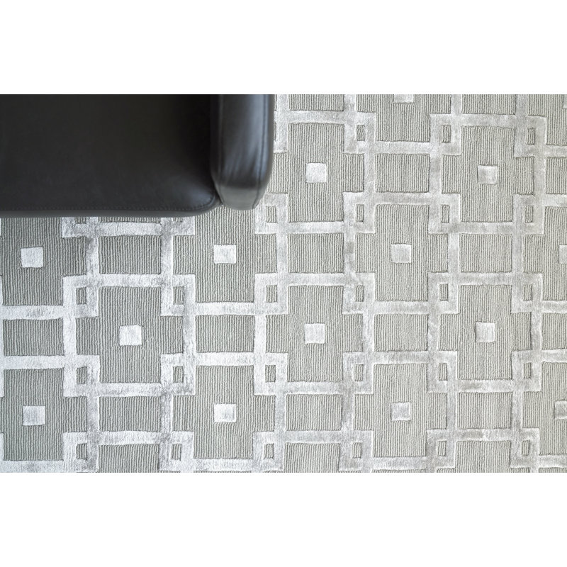 Metro-Velvet Geometric Area Rug in Silver, Rectangle 4' x 6'
