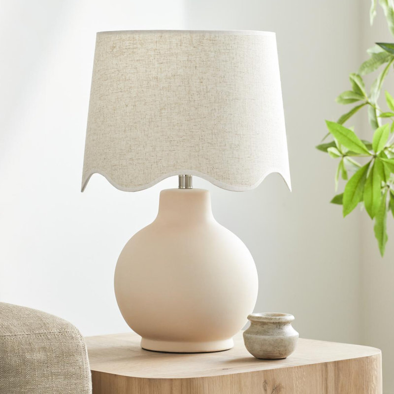 Lampe de table Canvey Maura, Crème, crème, Beige, H 22 po x l 15 po x P 15 po