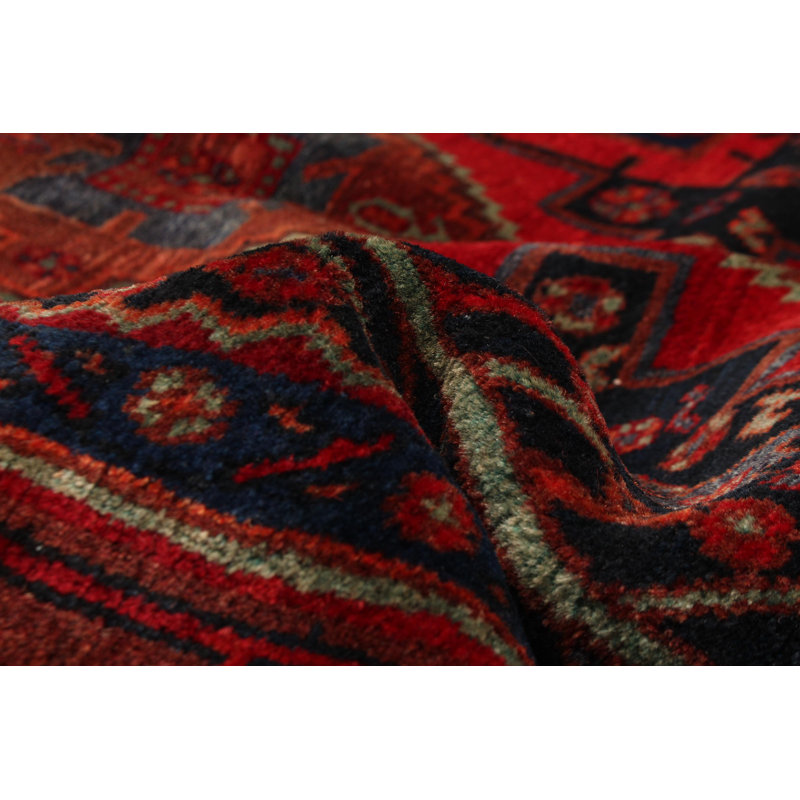 Tapis rouge Anadol 4 pi 4 po x 9 pi 10 po
