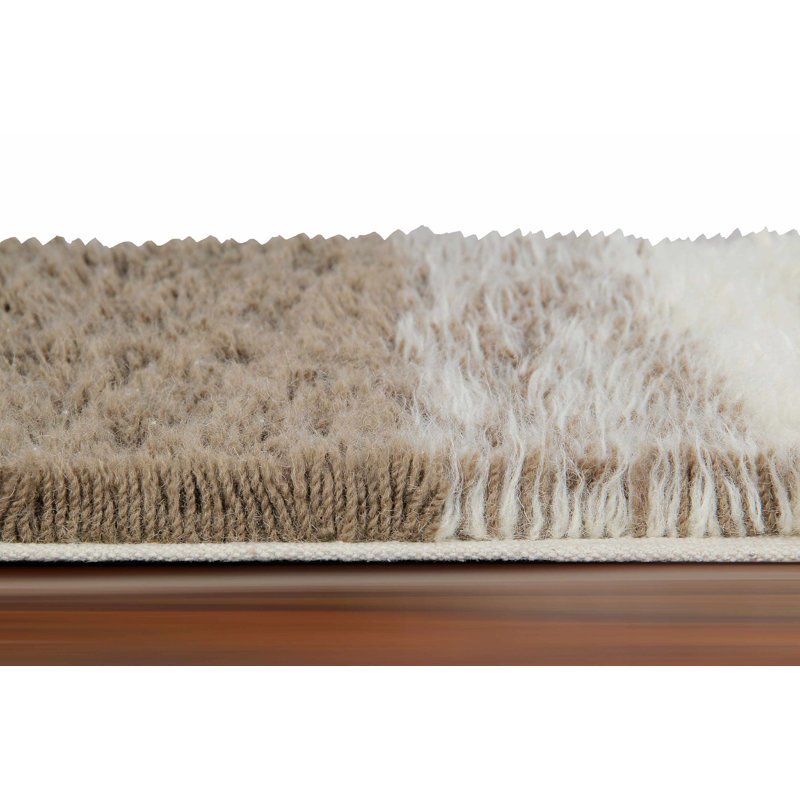 Free Your Soul Hand Woven Shag Cotton and Wool Striped Area Rug, Rectangle 4'7" x 6'7"