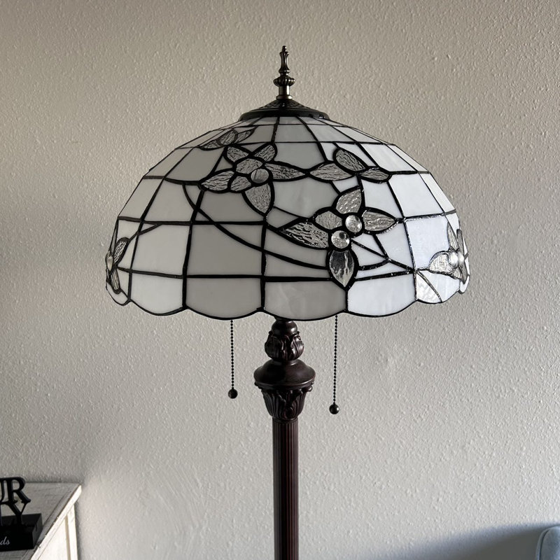Lampe sur pied Sehnaz Tiffany avec fleurs en verre coloré à base en métal et ampoules DEL incluses l 16 po x P 16 po x H 64 po