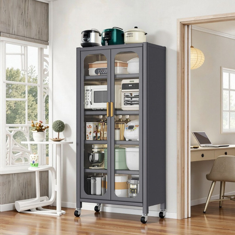 Garde-manger 65 po en métal gris avec portes transparentes, roulettes et 6 tablettes réglables pour un rangement dans plusieurs pièces