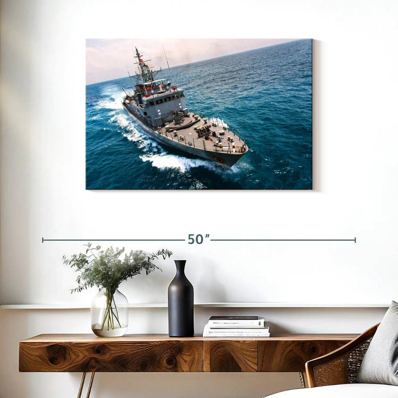 Navire militaire Mait, H 24 po x l 36 po