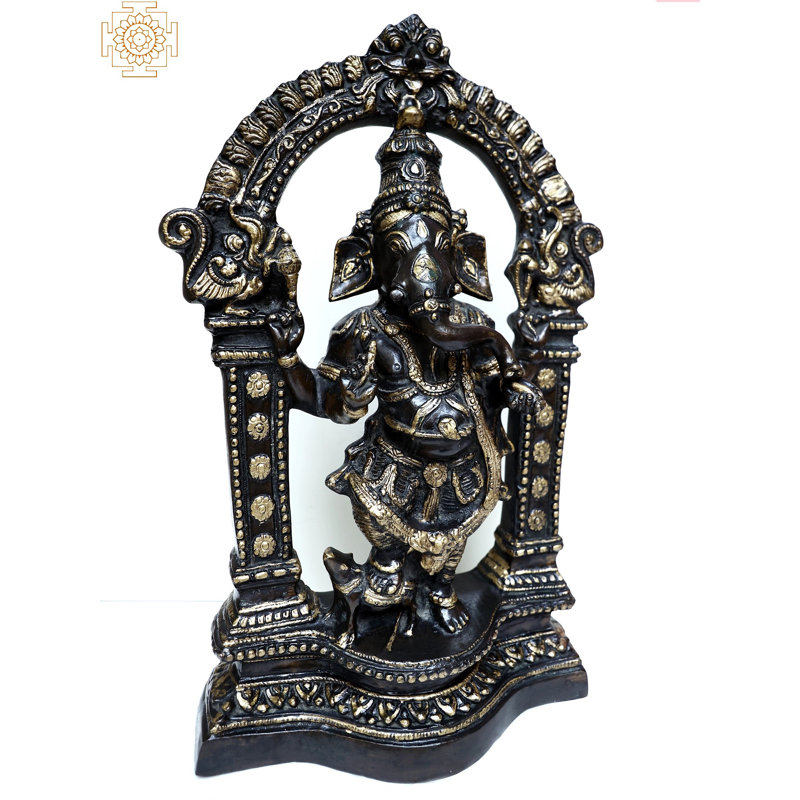 Statue debout de Ganesha