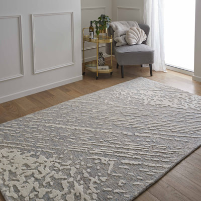 Alyani Damask Area Rug