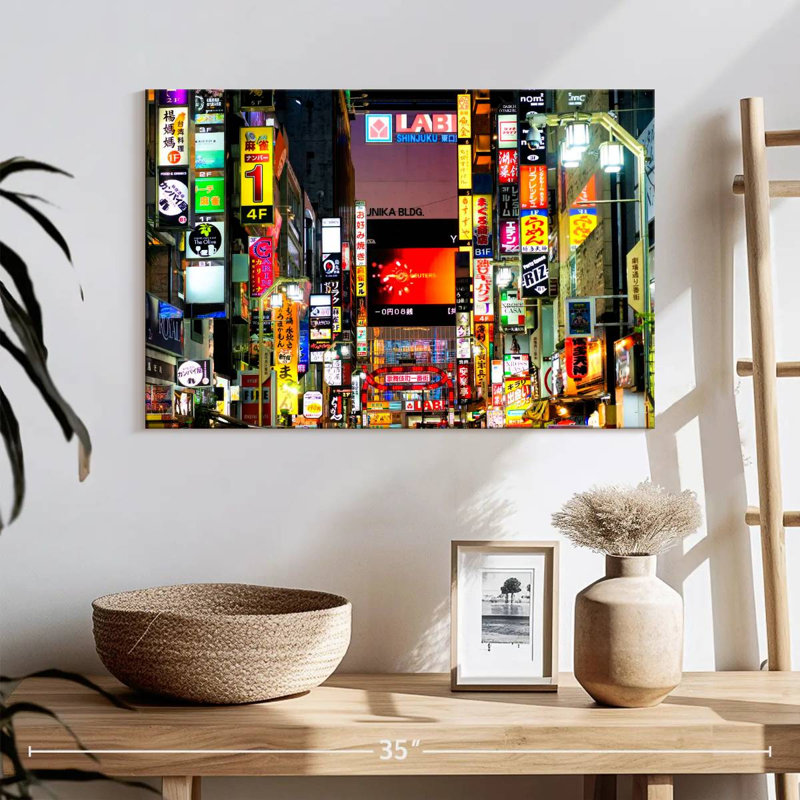 Sirci Shinjuku, Tokyo, H 16 po x l 24 po