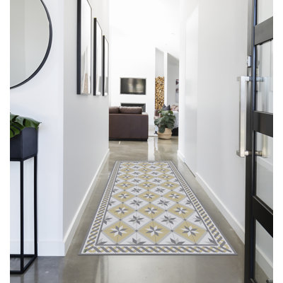 Abaigael Geometric Area Rug