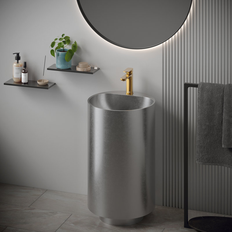 Venda Single-handle Bathroom Faucet with Drain Assembly, Gold