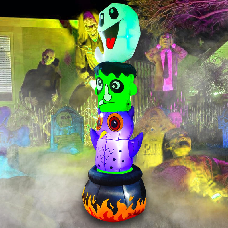 Totem avec fantôme, hibou Frankenstein