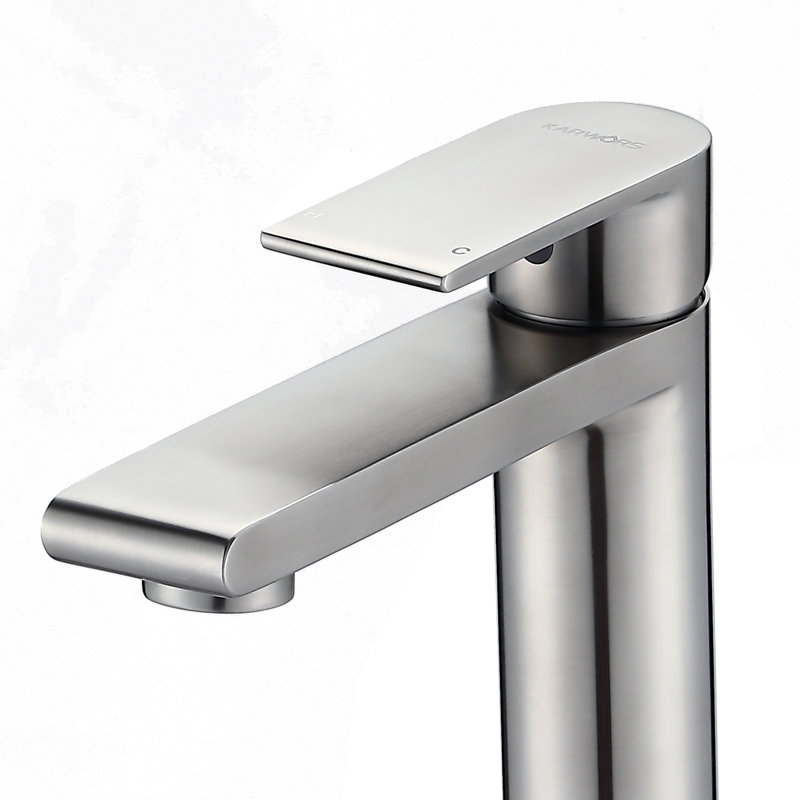 Single-Hole Single-handle Bathroom Faucet with Drain Assembly