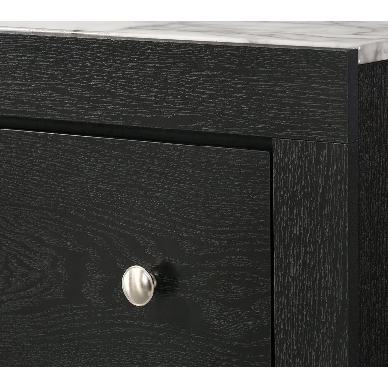 Table de chevet contemporaine unique en son genre avec plateau en faux marbre et deux tiroirs, idéale pour la décoration de chambre à coucher et les besoins de rangement.