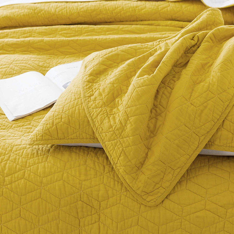 American Traditional Cotton Geometric Shapes Coverlet, Twin Coverlet + 2 Shams