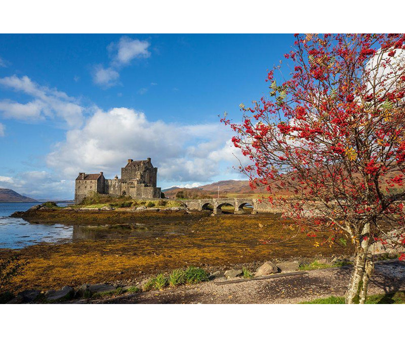 «Red Barrel Studio® Norring, Tom», art sur toile tendue: Eilean Donan Castle, île de Skye, Écosse, H 28 po x l 40 po