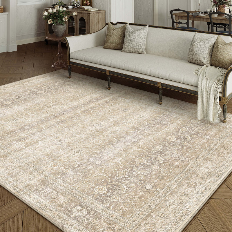 Tapis beige à motif floral rétro élégant Luthien, Rectangle 5 pi x 7 pi