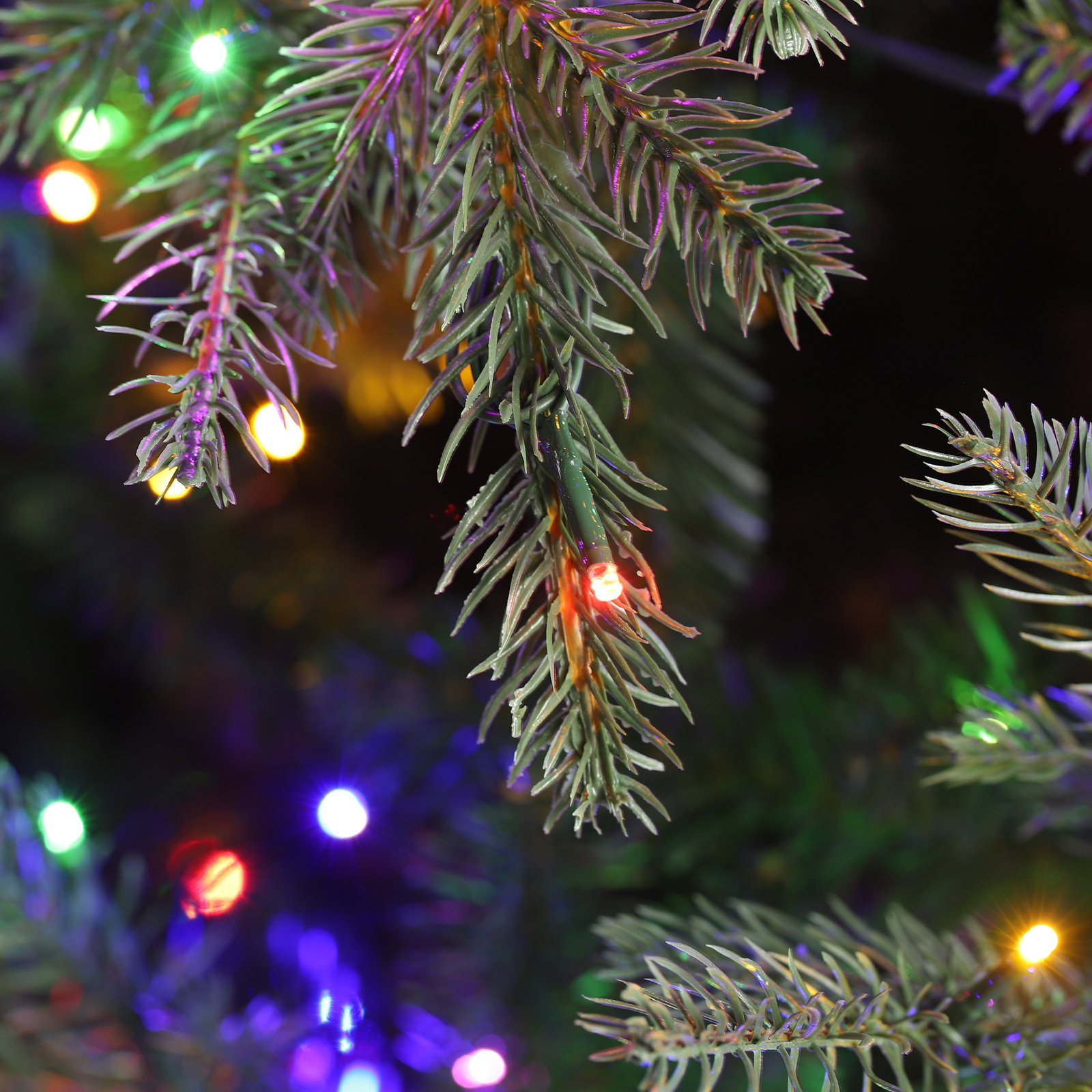 Mcdaniel Vibrant Evergreen Fir Pre-Lit Green Full Fir Artificial Christmas Tree with Lights, 9' H