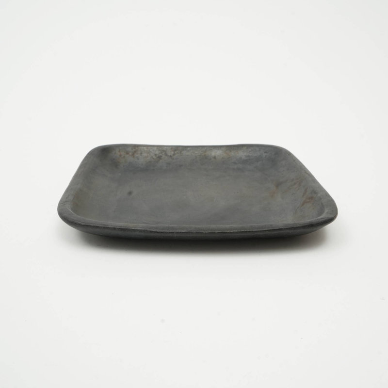 Plateau Longpi Pottery Sqaure - 7,5 x 7,5 x 1 po | Service de vaisselle en argile noire fabriqué à la main