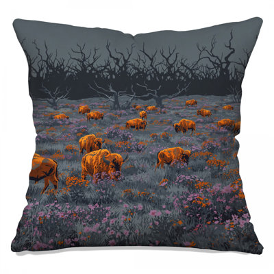 Coussins Buffalo In Wildflowers Field