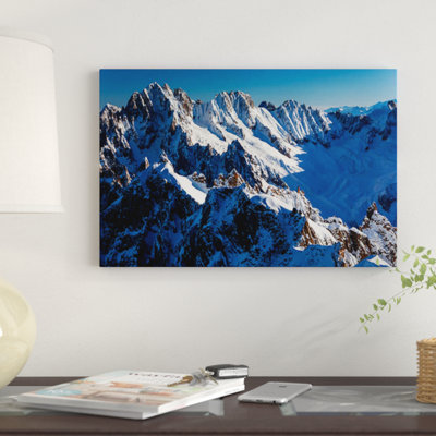 «France, Chamonix, Alpes, vue de l'aiguille du midi I» par Mikolaj Gospodarek, impression sur toile tendue