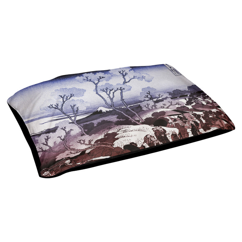 Coussin stylisé mountain fuji through the cerise Burkart, L 32,5 po x l 42,5 po, Bleu / Rouge / Noir