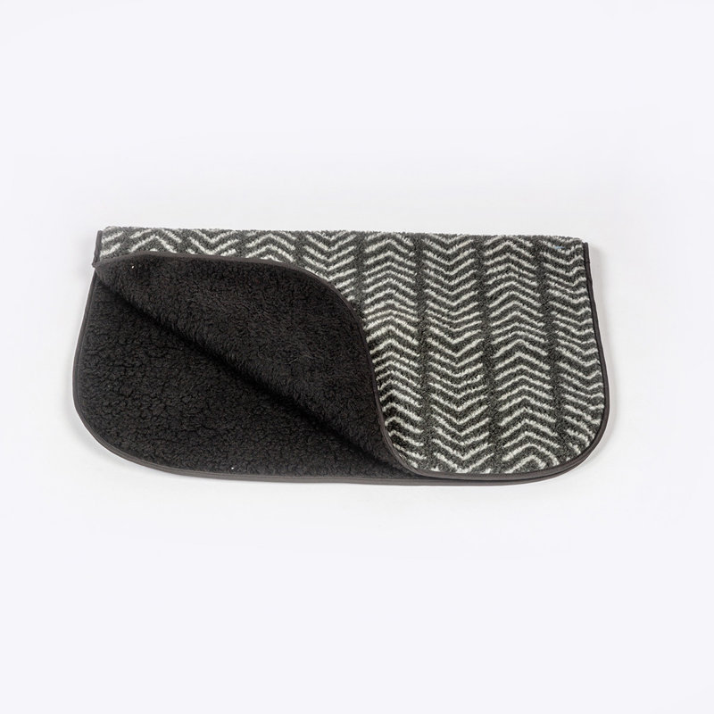 Chevron Outdoor Fleece/Microfiber Pet Blanket, 100cm L x 71cm W