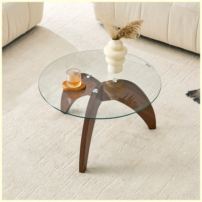 Table basse ronde 27,5 pouces à pattes triangulaires, plateau en verre trempé transparent et base en bois aggloméré noyer pour le salon