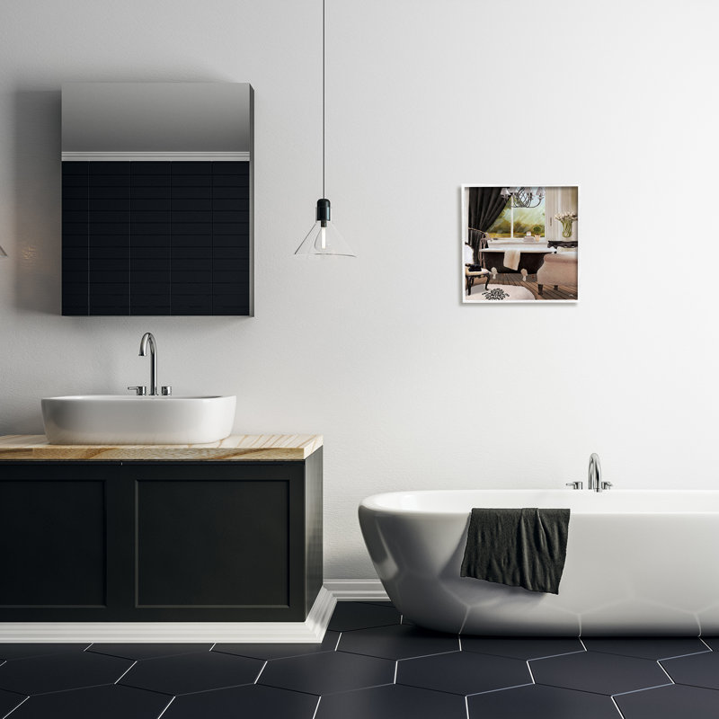 «Beautiful Bathroom», reproduction, H 17 po x l 17 po x P 1,5 po, Giclée encadrée blanc bord de mer