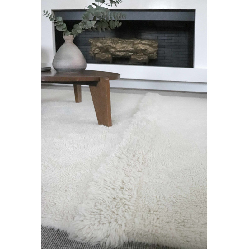 Sheep Of The World Hand Tufted Wool Area Rug in Sheep White, Rectangle 8'2" x 11'2"