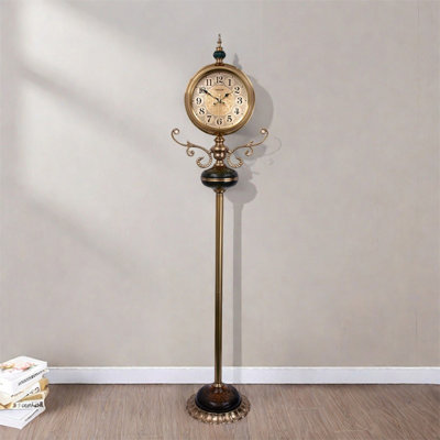 Modern light luxury vintage-style decorative base floor clock