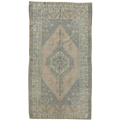 One-of-a-Kind 4'5" x 8'2" Area Rug