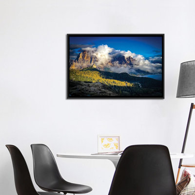 «Clouds Vs Mountains», reproduction d'art sur toile encadrée